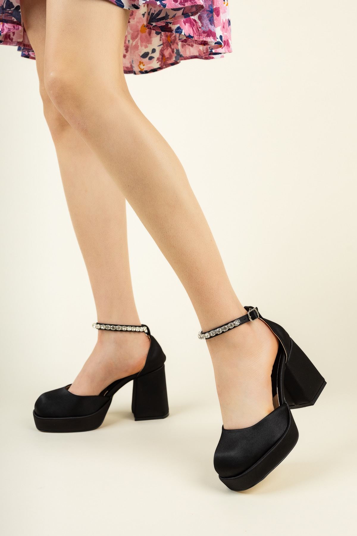 Kadın Goba Taşlı Platformlu Ayakkabı - Siyah