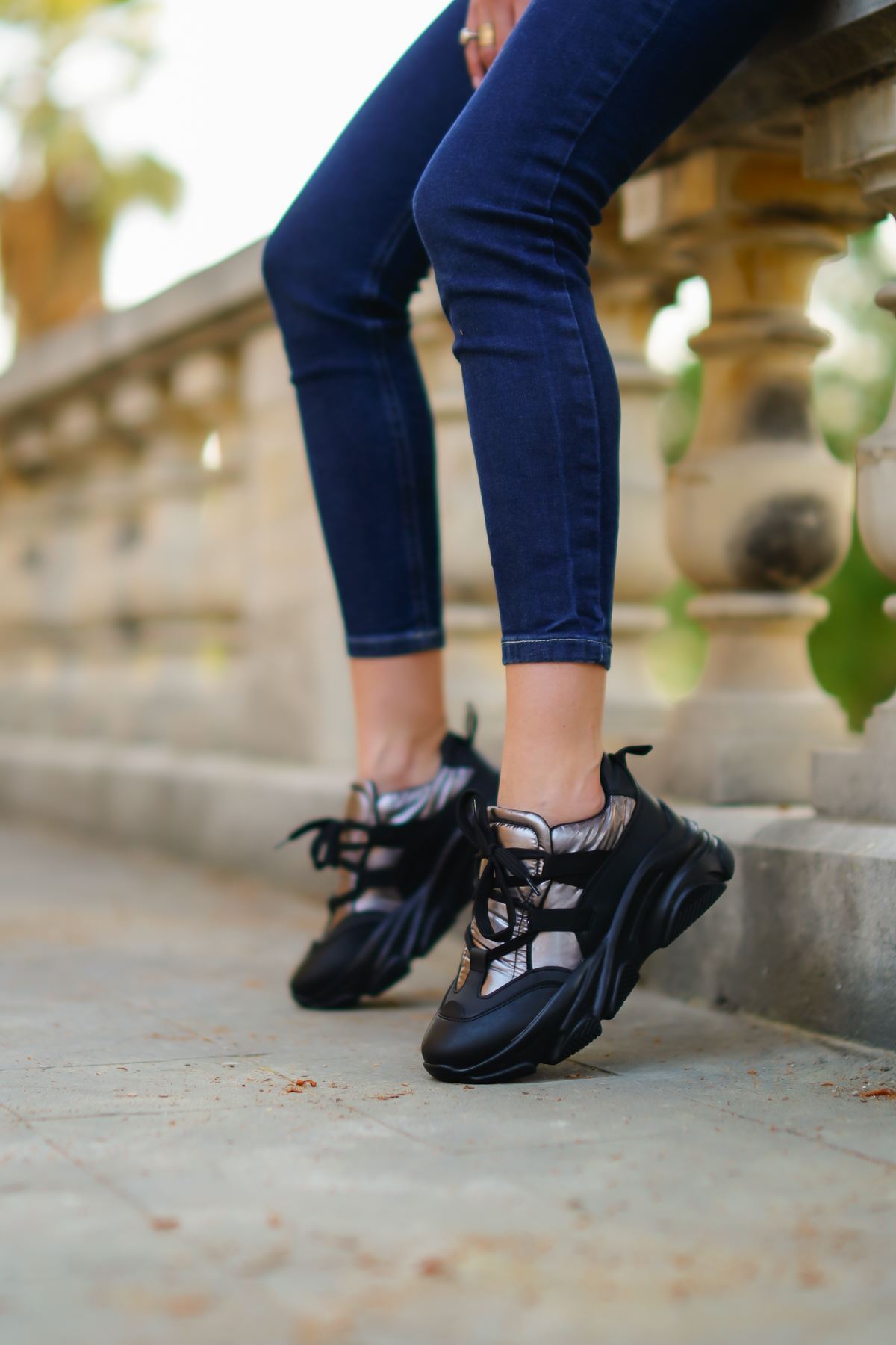 Kadın Viyola Kalın Taban Spor Ayakkabı - Siyah-Platin