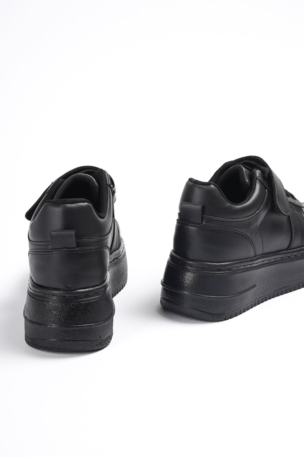 Kadın Toska Bağcıklı Spor Ayakkabı - siyah-deri