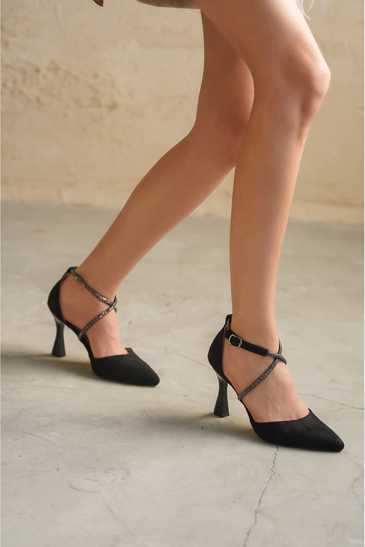 Kadın Alice Taşlı Topuklu Ayakkabı - Siyah Süet