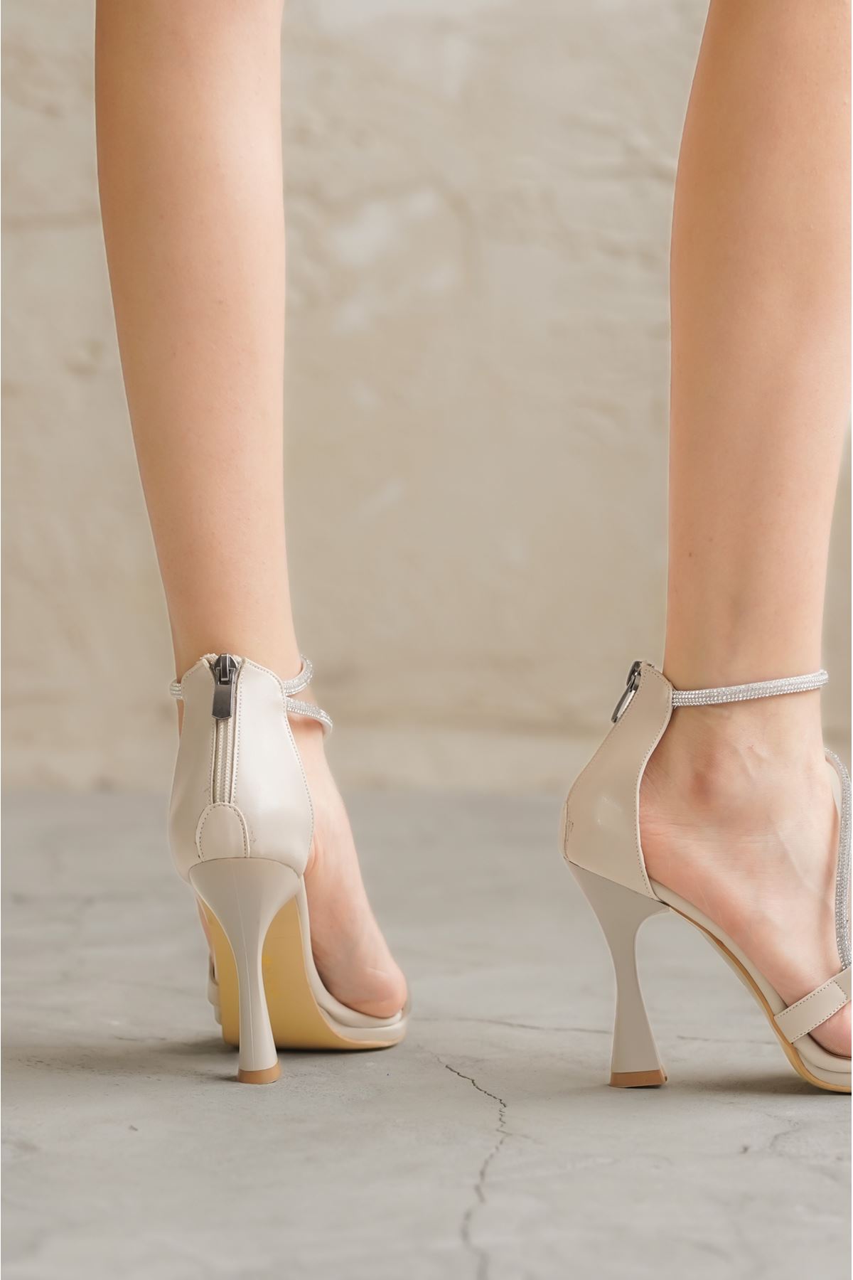 Kadın Dakota Taşlı Topuklu Ayakkabı - Ten