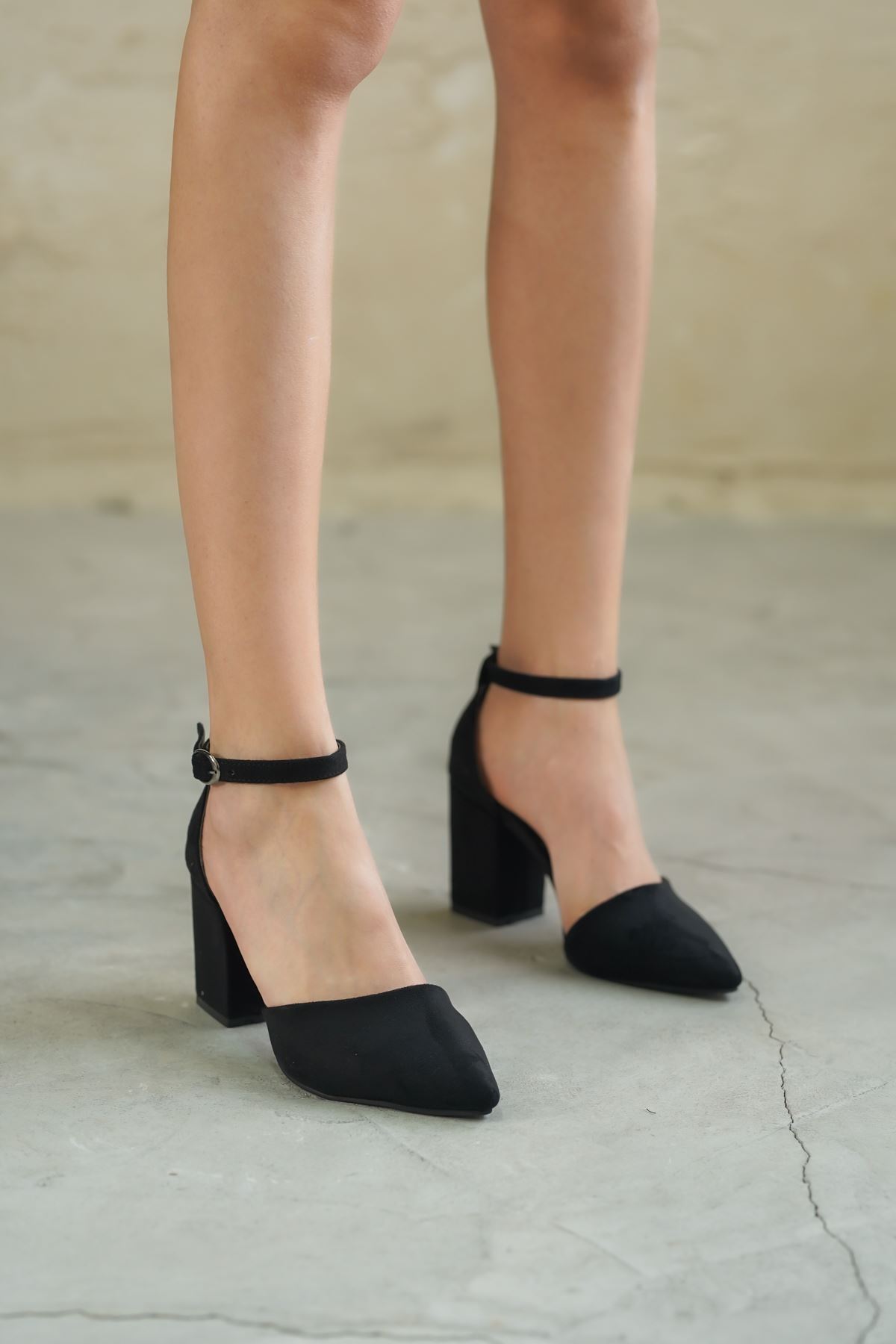 Kadın Celar Siyah Süet Topuklu Ayakkabı - Siyah