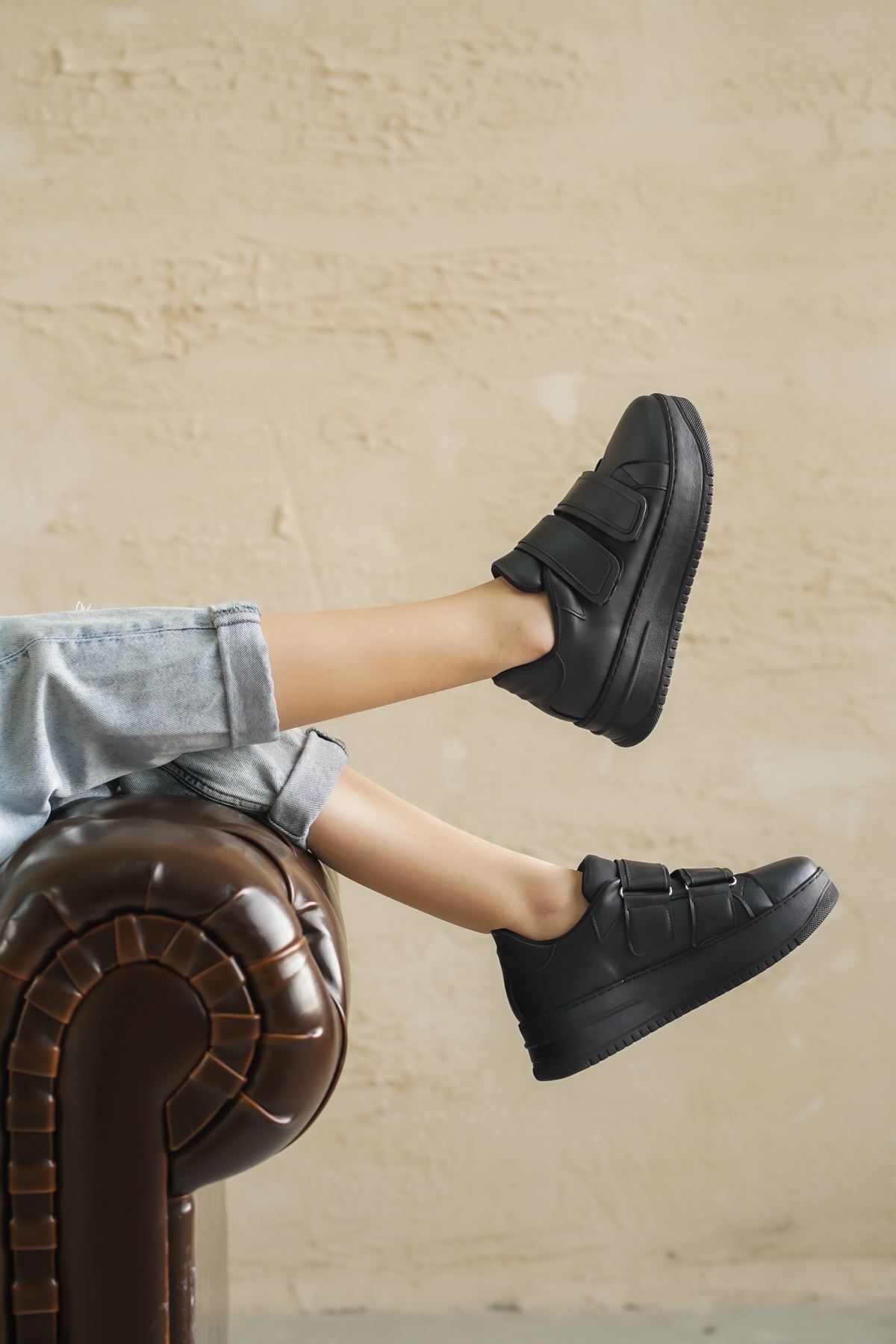Kadın Otto Kalın Taban Cırtlı Spor Ayakkabı - siyah-deri