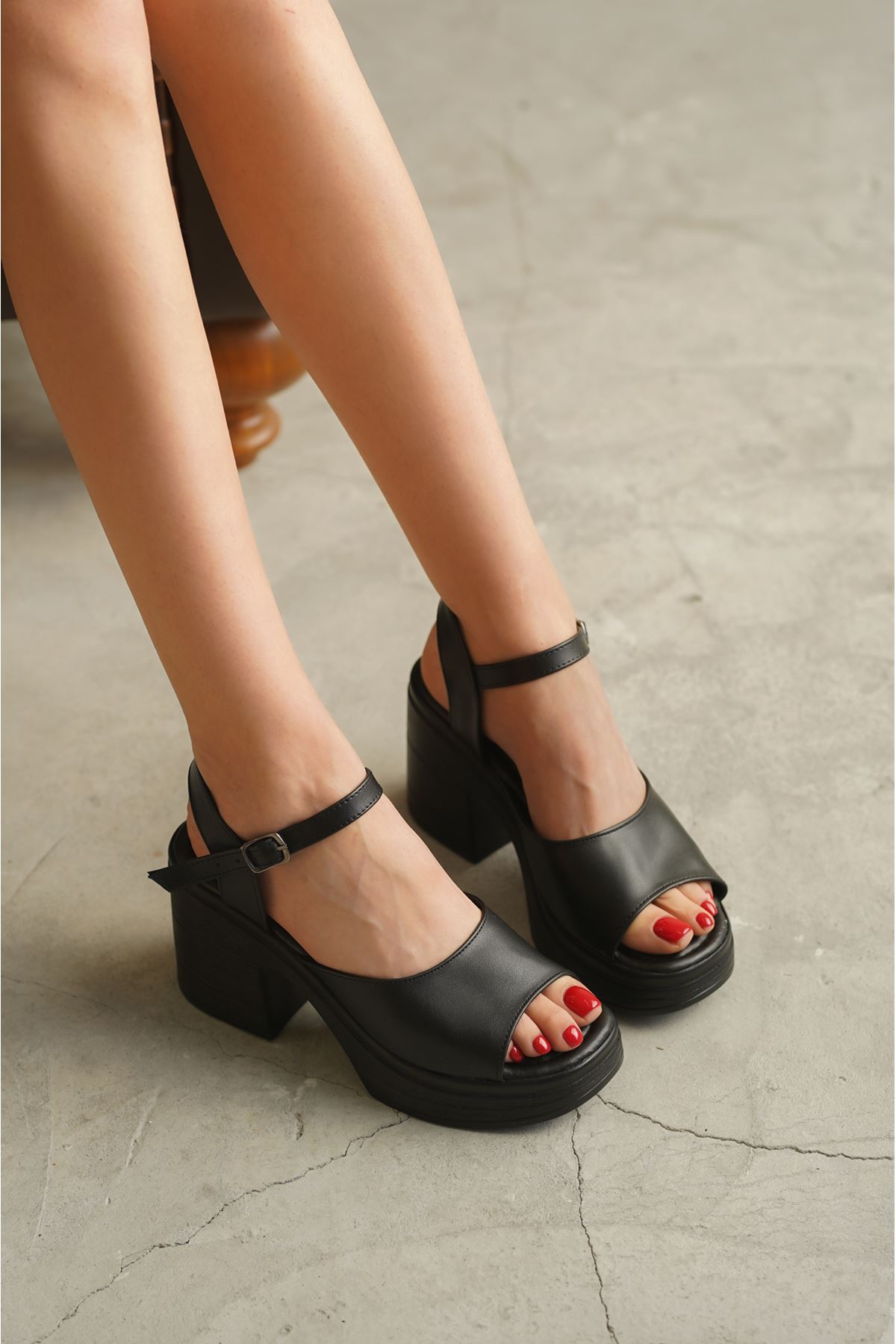 Kadın Koledo Kalın Topuklu Ayakkabı - Siyah