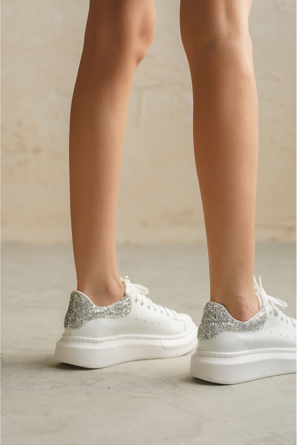 Kadın Bloom Bağcıklı Spor Ayakkabı - Beyaz-Gümüş