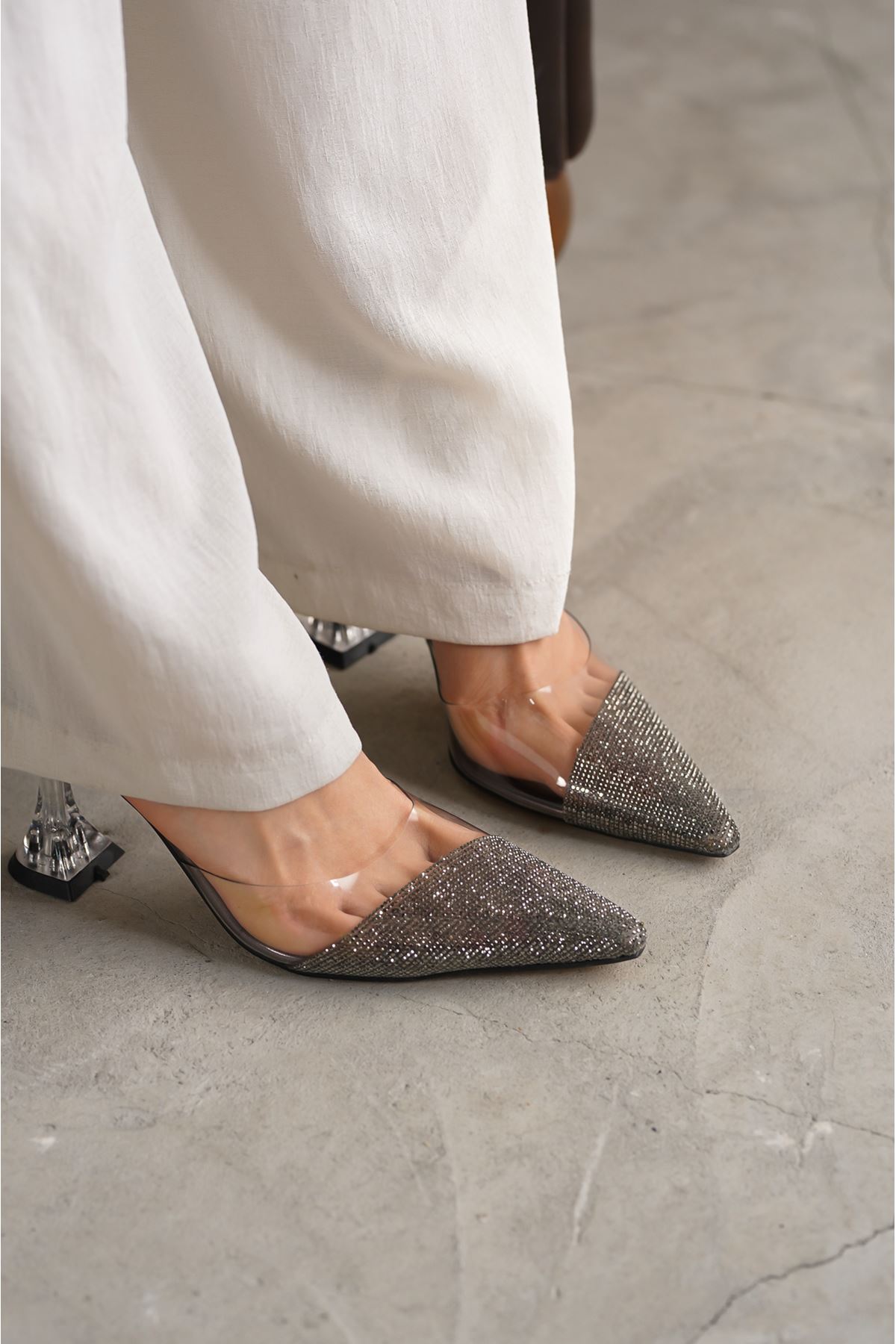 Kadın Mabel Taşlı Şeffaf Topuklu Ayakkabı - Platin