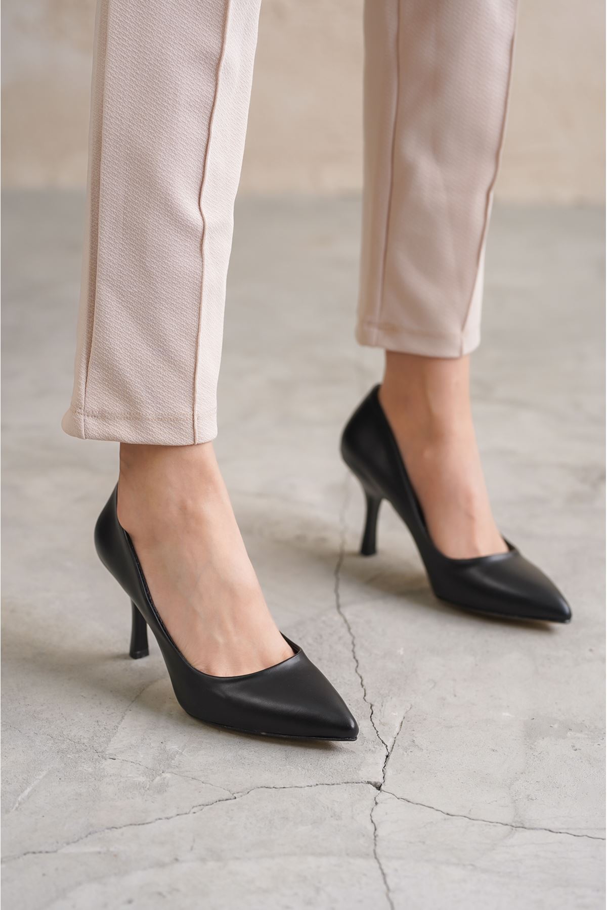 Kadın Armen İnce Kısa Topuklu Stiletto - siyah-deri