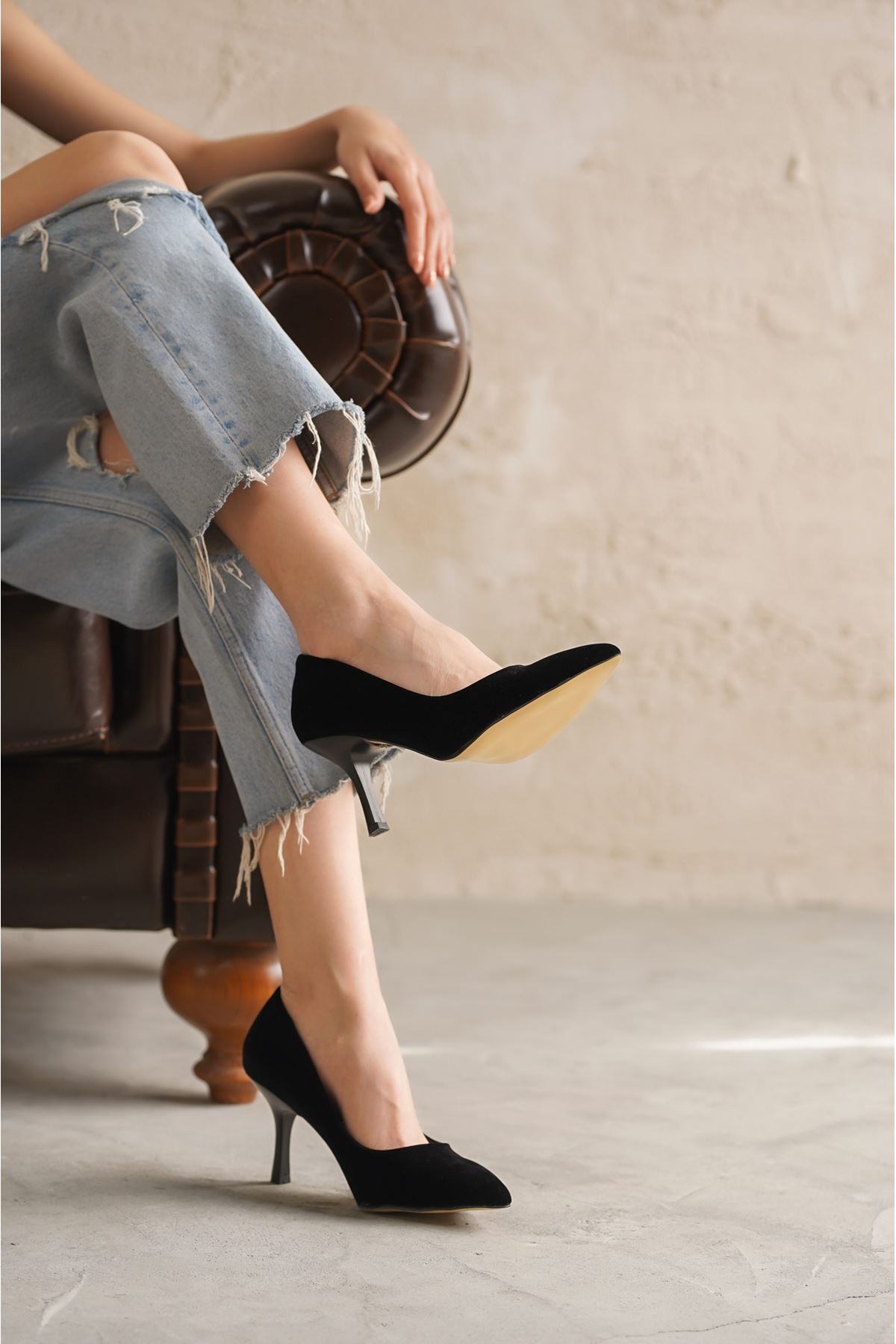 Kadın Armen İnce Kısa Topuklu Stiletto - Siyah Süet