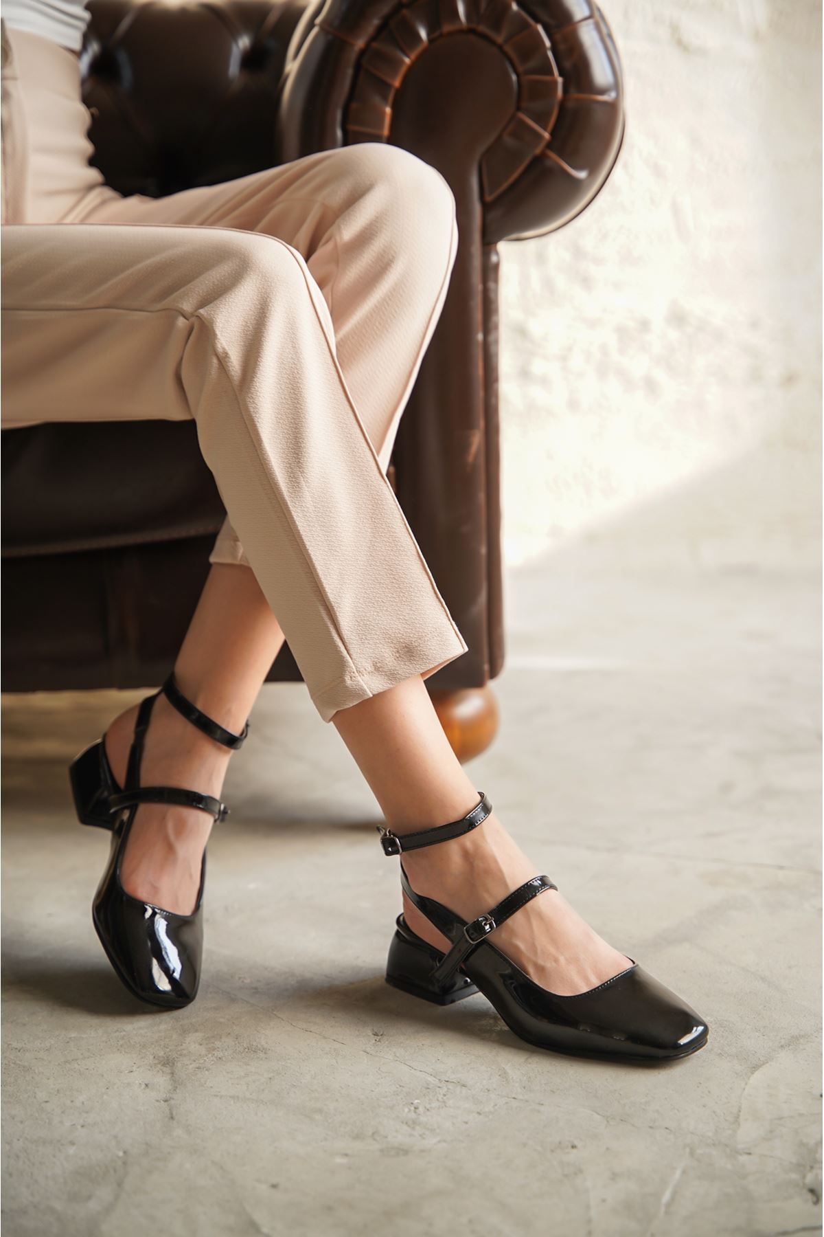 Kadın Kelvin Kısa Topuklu Rugan Ayakkabı - siyah-rugan