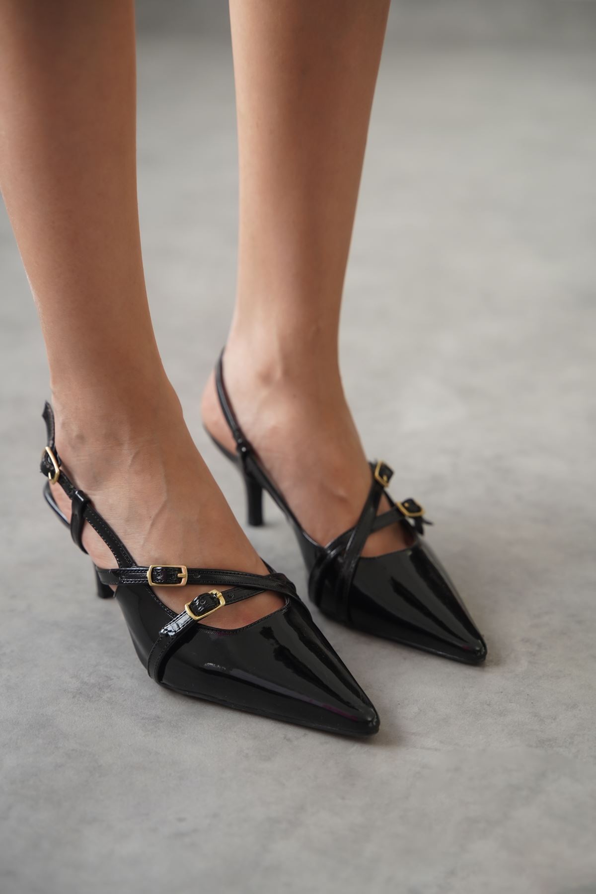 Kadın Postina Tokalı Kısa Topuklu Ayakkabı - siyah-rugan