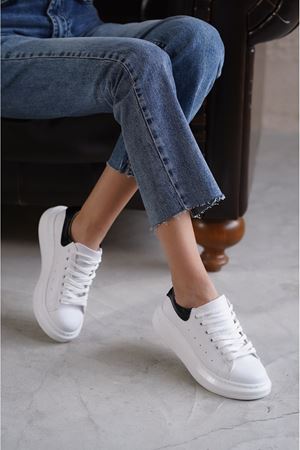 Kadın Bloom Bağcıklı Spor Ayakkabı - Beyaz-Siyah