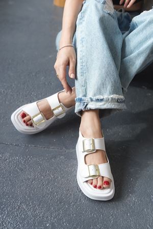 Kadın Zero Tokalı Kalın Tabanlı  Sandalet - Beyaz