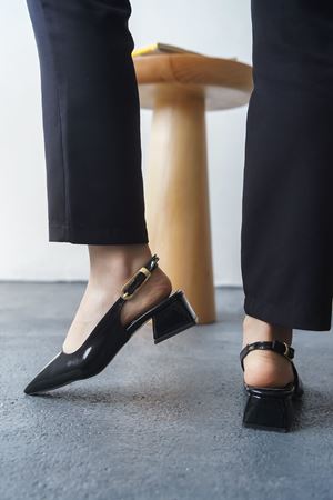 Kadın Mely Tokalı Kısa Topuklu Ayakkabı - siyah-rugan