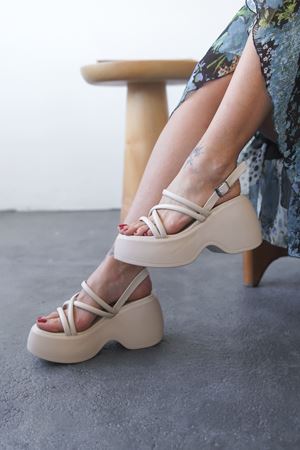 Kadın Jakar Dolgu Topuklu Sandalet - Ten Deri