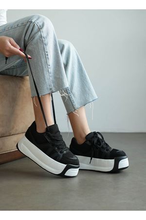 Kadın Yonna Kalın Tabanlı Spor Ayakkabı - Siyah Beyaz