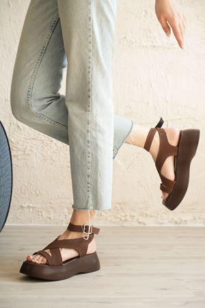 Kadın Turam Kalın Tabanlı Sandalet - Kahve