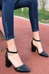 Kadın Celar Mat Deri Siyah Topuklu Ayakkabı