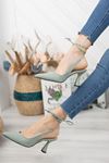 Kadın Merlin Bağcık Detaylı Sivri Burun Mat Der Yeşil Topuklu Ayakkabı 