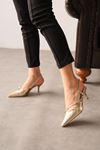 Kadın Postina Tokalı Kısa Topuklu Ayakkabı - Altın